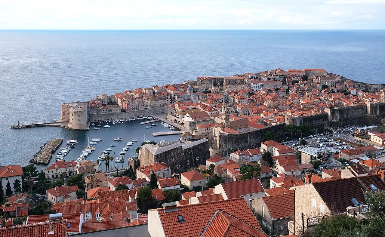 Vieille ville de Dubrovnik — La vieille ville de Dubrovnik et ses remparts