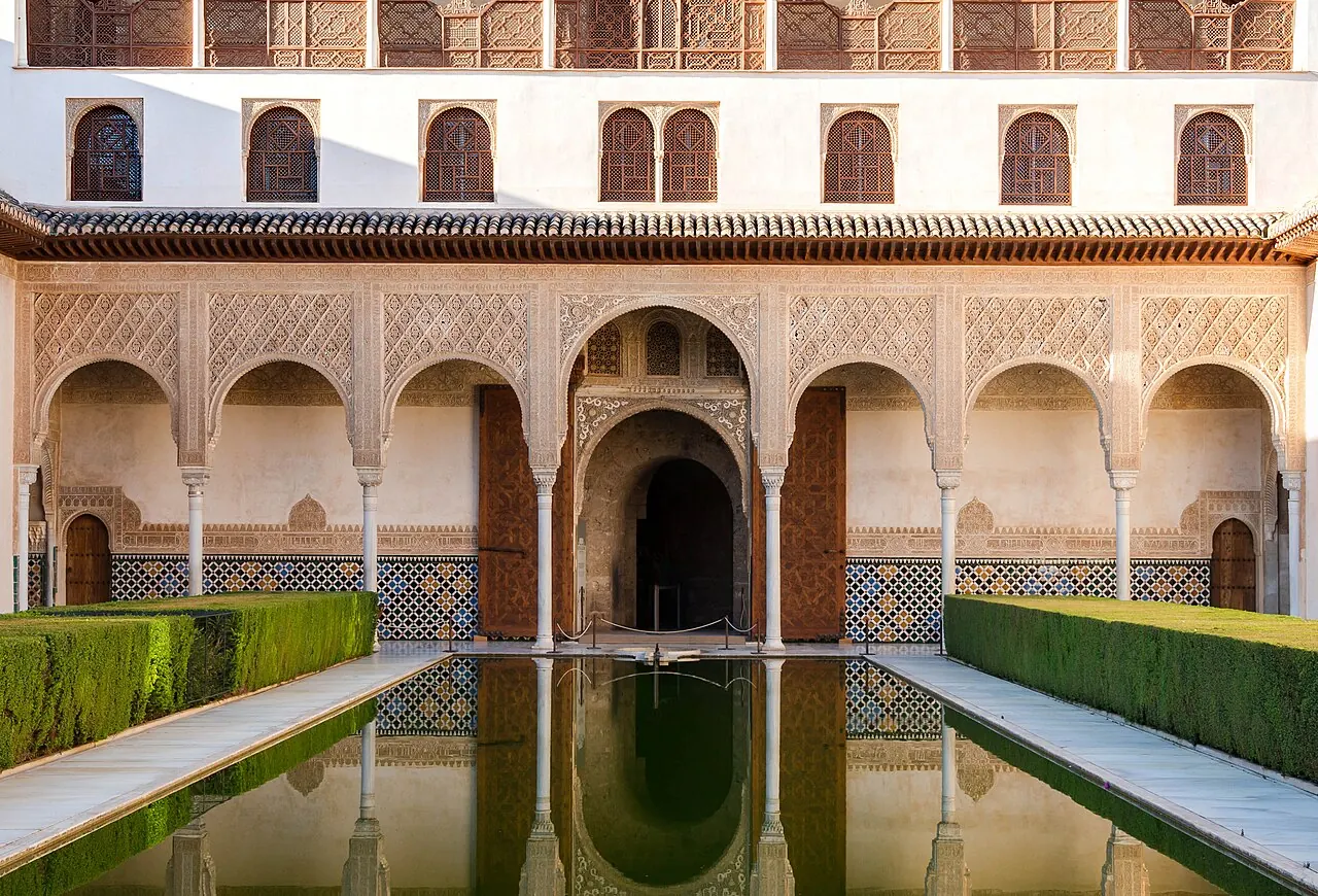 Alhambra, Generalife et Albaicin — L’Alhambra à Grenade